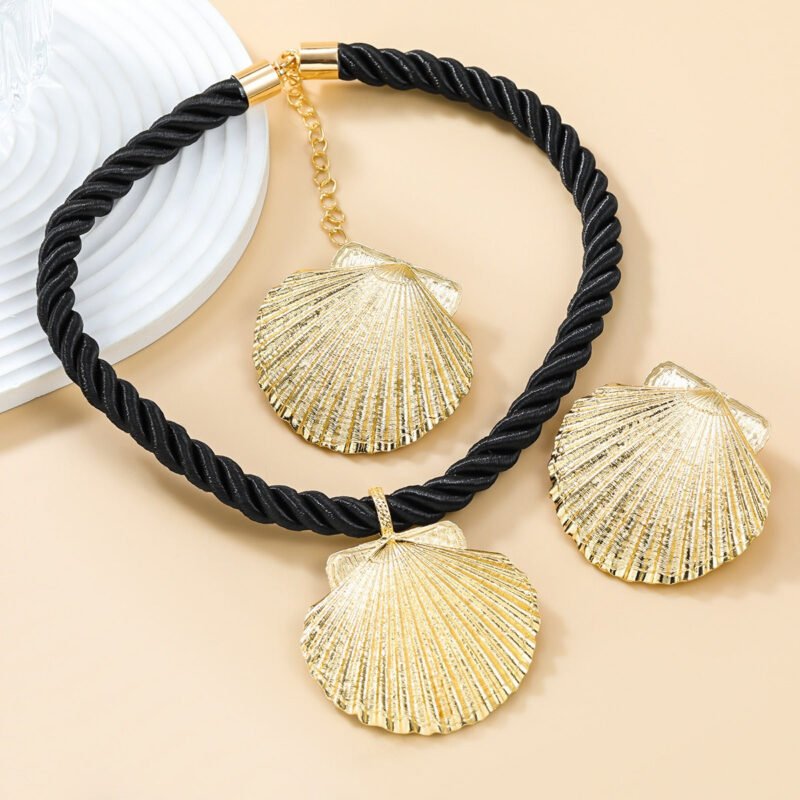 Necklace combination set for women alloy shell pendant - Image 8