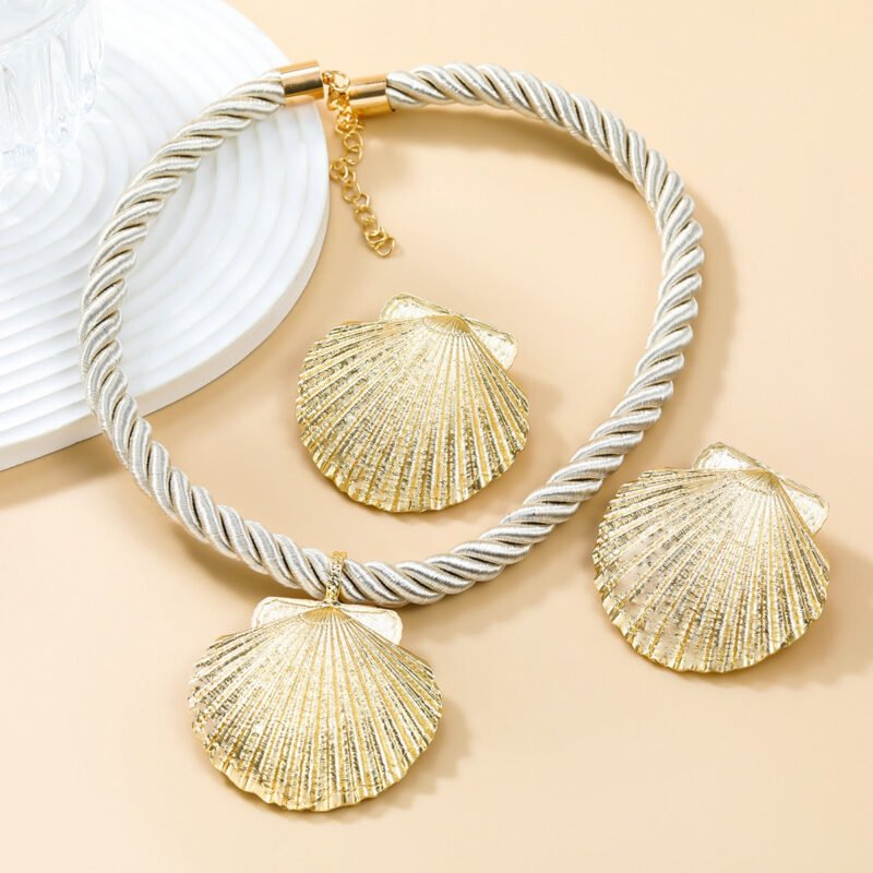 Necklace combination set for women alloy shell pendant - Image 7