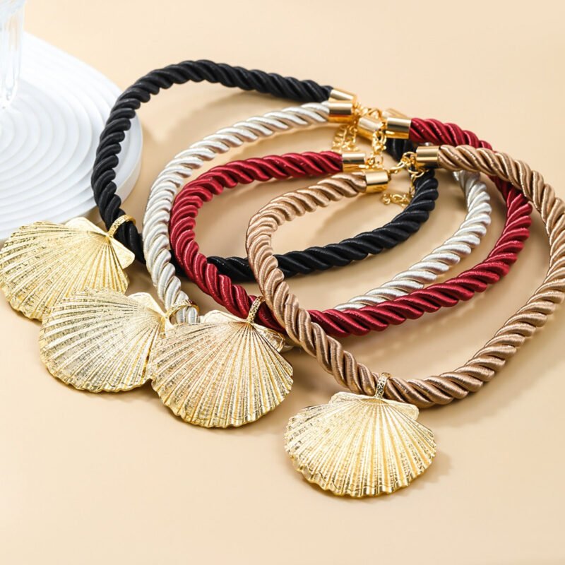 Necklace combination set for women alloy shell pendant - Image 9