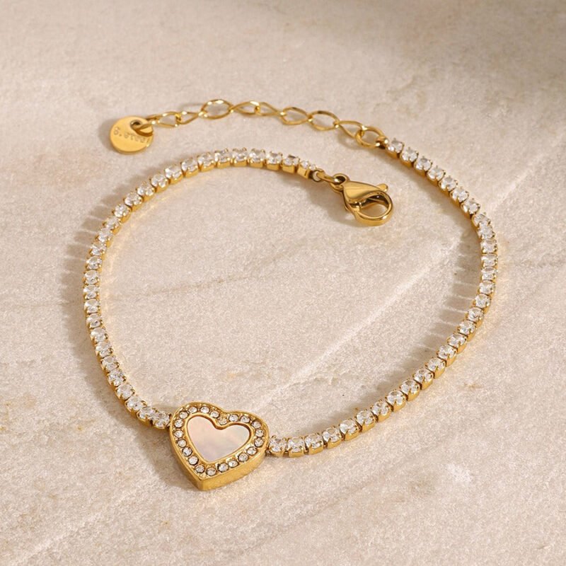 18K gold heart-shaped bracelet with diamond design, light luxury and noble