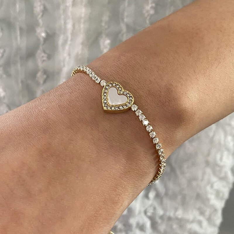 18K gold heart-shaped bracelet with diamond design, light luxury and noble - Image 6